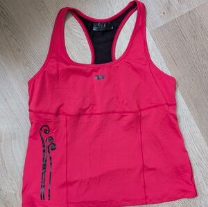 New Les Mills Body Pump Tank w build in Bra inserable